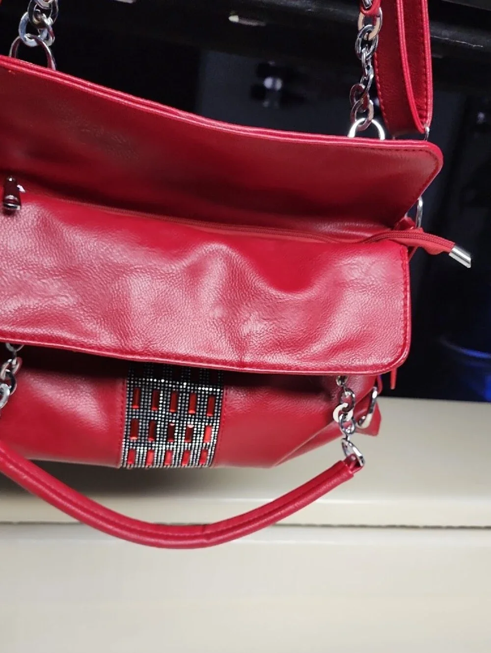 N/A sleek red